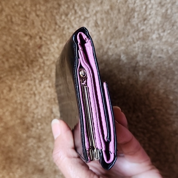 Prada Milano Wallet Patent Leather - Picture 15 of 16